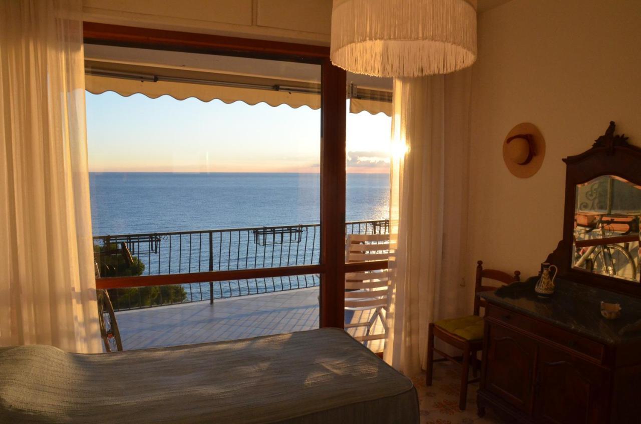 Rocce Di Capo Mimosa - Cervo Apartment Екстериор снимка