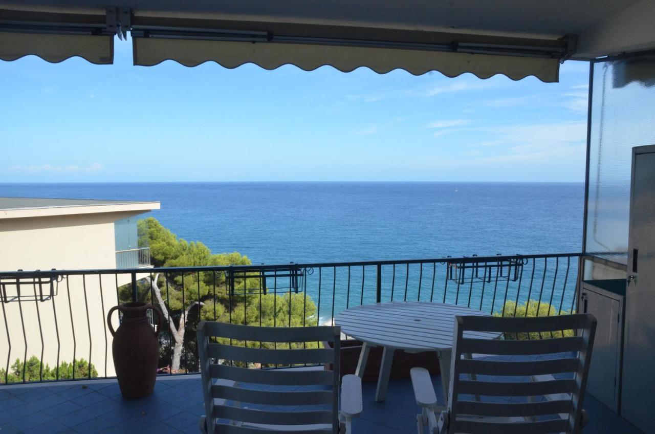 Rocce Di Capo Mimosa - Cervo Apartment Екстериор снимка